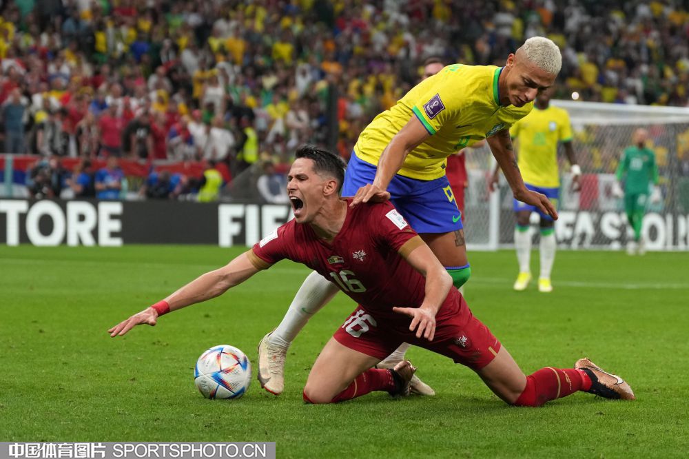 他的表现不 他的表现不